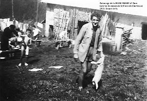 COLO JEUNE FRANCE 1953 devant le Ru 8